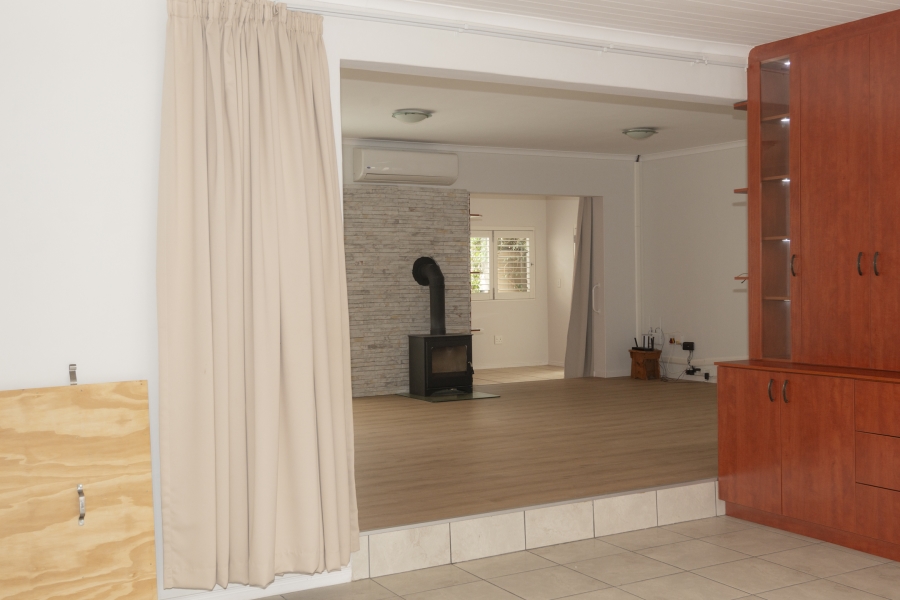5 Bedroom Property for Sale in Country Club Western Cape
